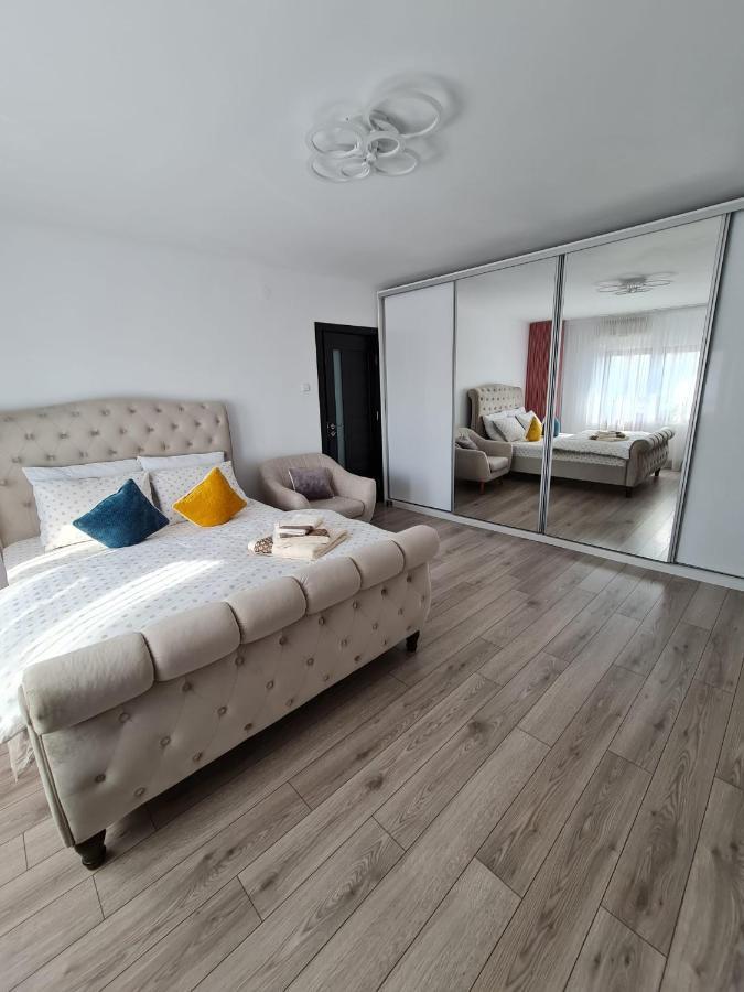 Stephanie Apartment Galati  Exterior photo