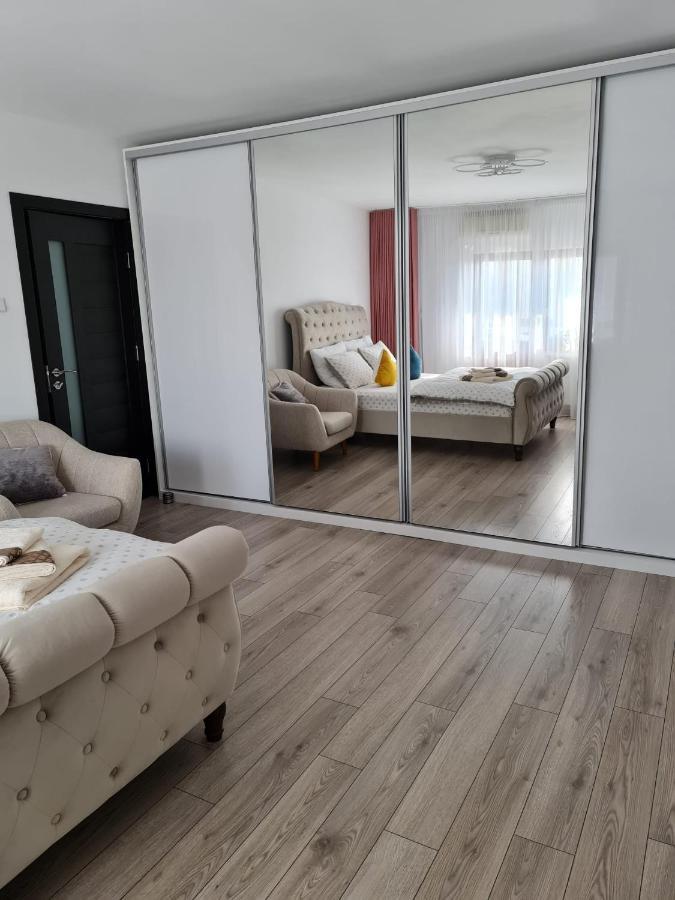 Stephanie Apartment Galati  Exterior photo